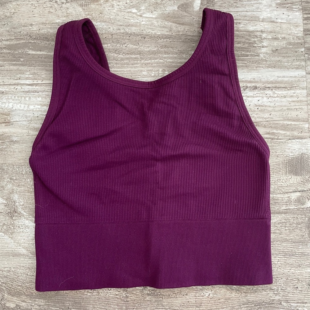 Victoria Sport Crop Tank